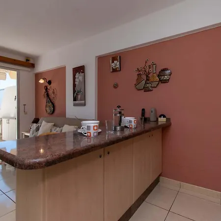 Santa Maria 30 - One Bed With Pool And Sea View アデヘ