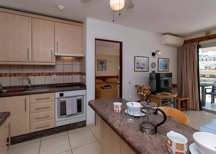 Апартаменти Santa Maria 30 - One Bed With Pool And Sea View