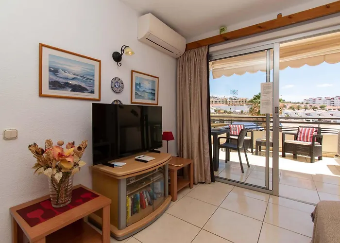 Santa Maria 30 - One Bed With Pool And Sea View Апартаменти *