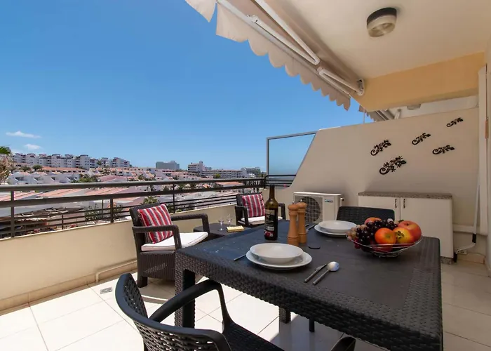 Santa Maria 30 - One Bed With Pool And Sea View Апартаменти