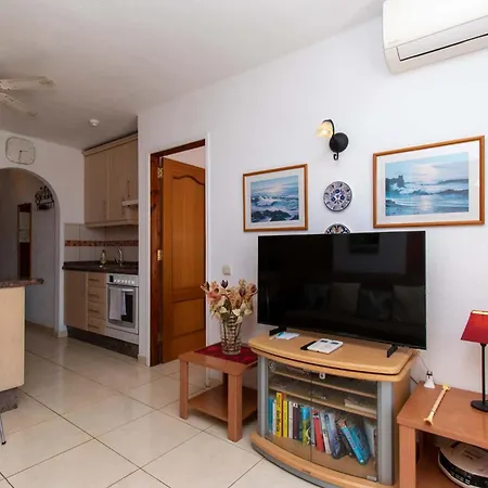 Santa Maria 30 - One Bed With Pool And Sea View 公寓 阿德耶